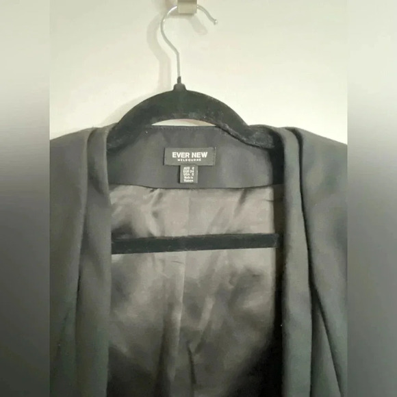 Ever New - Black Fitted Blazer - US2 - perfect for the office dress up some Jean - Picture 8 of 8